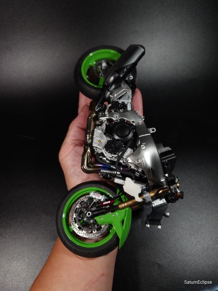 MENG 1/9 Ninja ZX-10R 40th 40周年記念車 モンモデル 塗装済み 模型
