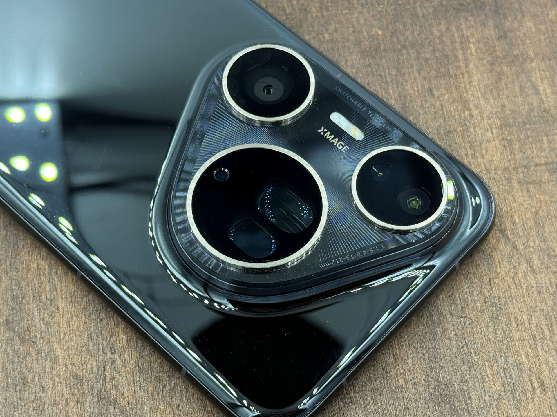 最上位スマホ「HUAWEI Pura 80 Ultra」レビュー 驚異のカメラ性能