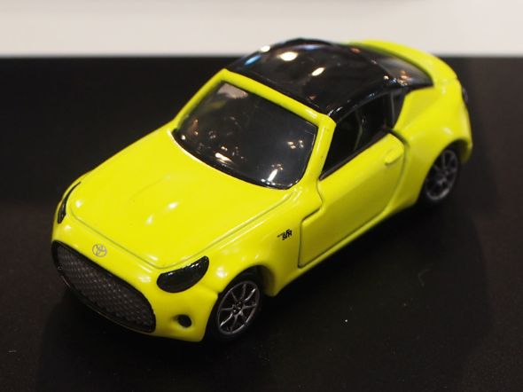 トヨタのスポーツFR「S-FR」と日産EV「IDS Concept」がトミカに 会場