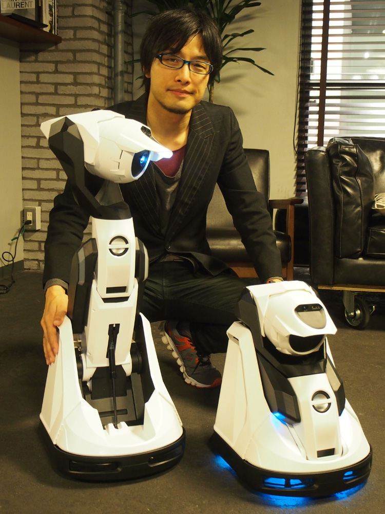 異色の“走るプロジェクターロボ”「Tipron」発売 変形ギミック搭載