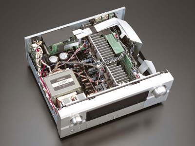 デノン、基本機能をブラッシュアップしたミドルクラスAVアンプ