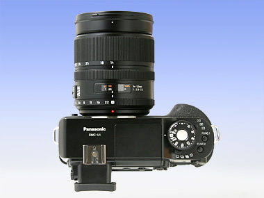 ライカレンズを搭載したアナログ風デジ一眼――「LUMIX DMC-L1