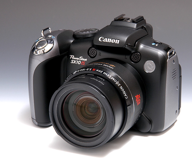 デジ一眼ライクな本格派――キヤノン「Powershot SX10 IS」：レビュー（1