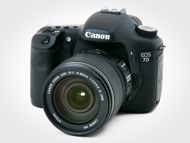 高画素と高速連写を両立したハイアマ向けEOS――キヤノン「EOS 7D