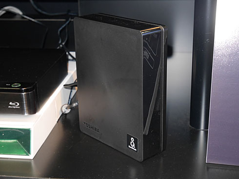東芝、SeeQVault対応のUSB外付けHDD「CANVIO DESK」3機種を発表