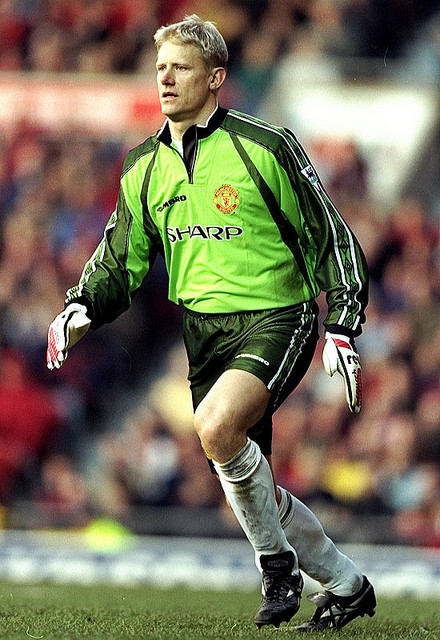 あの3冠から20年、マンチェスター・U「伝説の98-99ユニフォーム」を