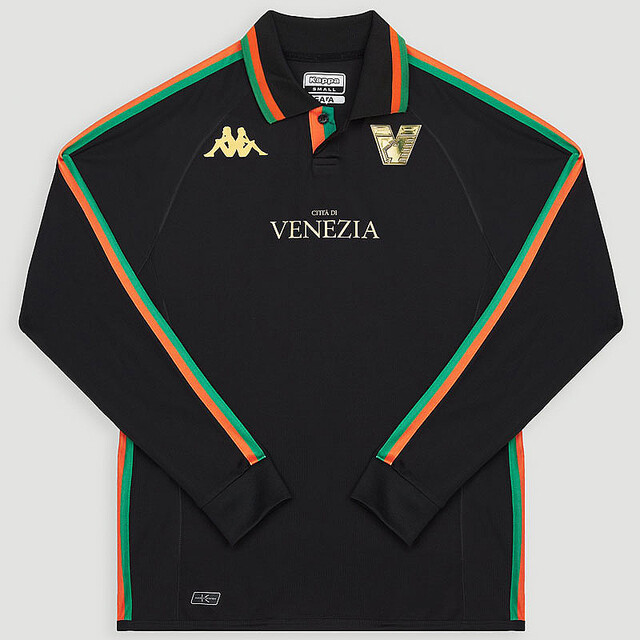 圧巻の美しさ！ヴェネツィア、エレガントな「2022-23新ユニフォーム