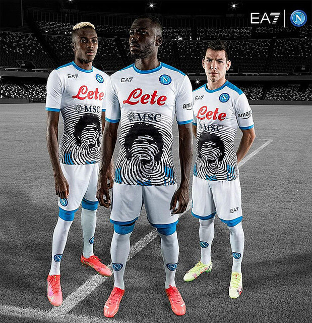 ナポリ、「マラドーナ氏の特別ユニフォーム」新作を発表！インテル戦で