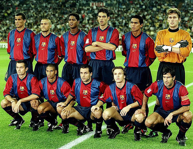 バルセロナ、98-99ユニフォームのリメイク版を発表！オリジナルの画像