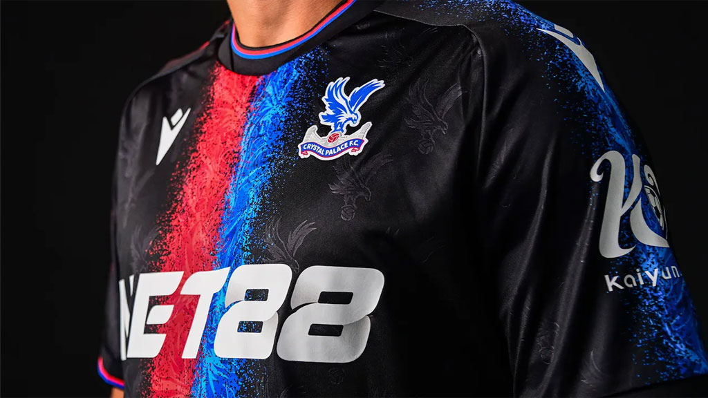 鎌田大地のクリスタル・パレス、新サードユニフォームを発表！漆黒の美