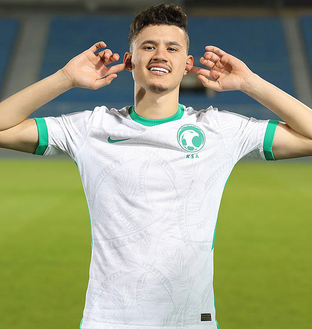 サウジアラビア代表、「美模様な」2020新ユニフォームを発表