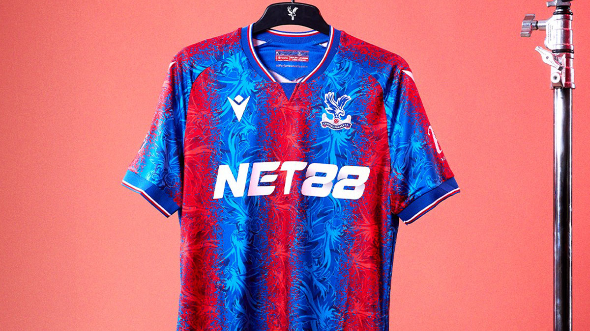 鎌田大地の移籍先候補！クリスタル・パレス、「本拠地100周年」を祝う