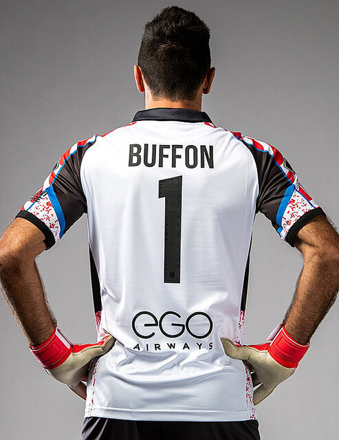 パルマ、ブッフォンの「デビュー26周年」記念ユニフォーム発表！17歳