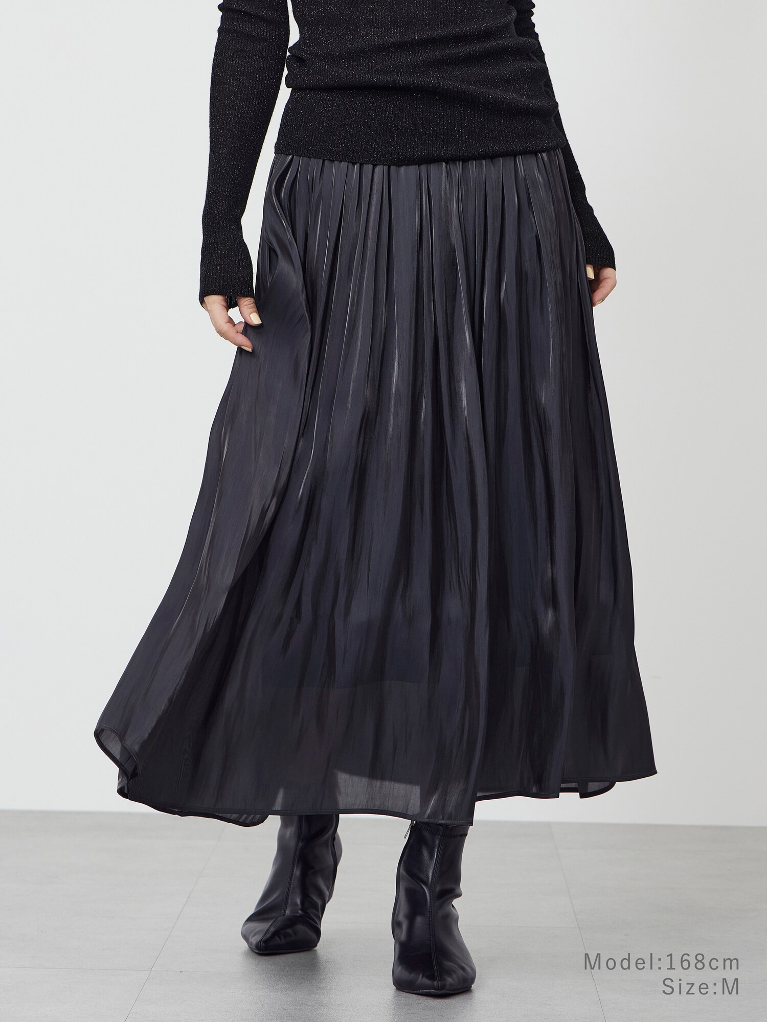 PLST(プラステ)公式 | メタリックサテンプリーツスカート