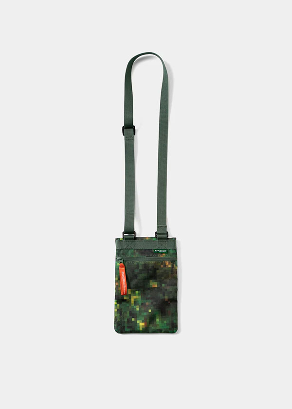 APPLEBUM アップルバム “Pixel Camo” Neck Pouch