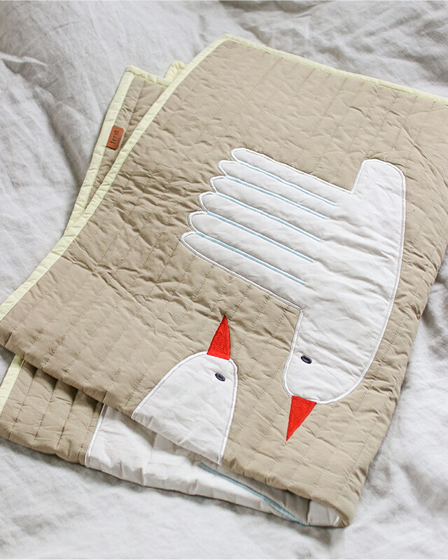 お取り寄せ】Ferm Living (ファームリビング) Bird Quilted Blanket