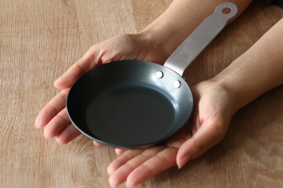 楽天市場】鉄フライパン 13cm オーブン対応 ミニフライパン 日本製