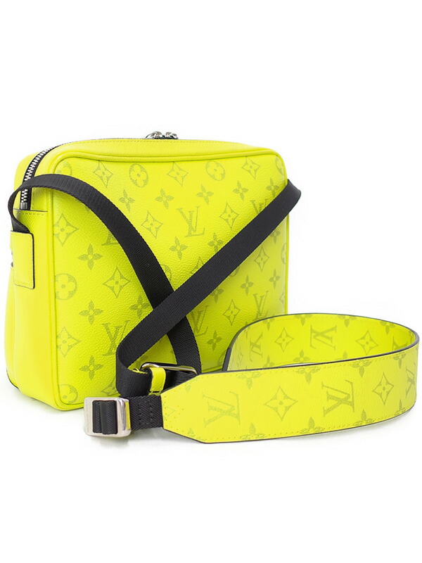LOUIS VUITTON】ルイヴィトン『タイガラマ アウトドア メッセンジャー