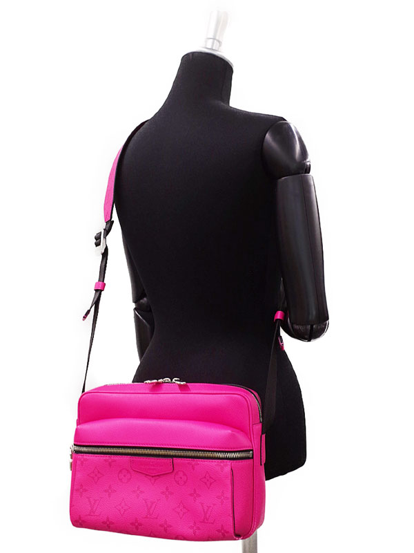 LOUIS VUITTON】ルイヴィトン『タイガラマ アウトドア メッセンジャー