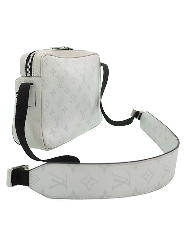 LOUIS VUITTON】ルイヴィトン『タイガラマ アウトドア メッセンジャー
