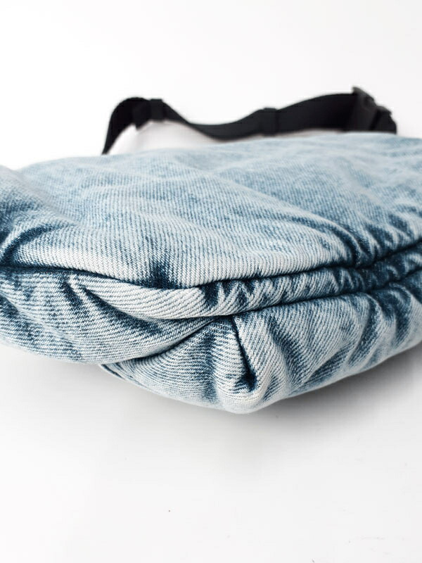 BALENCIAGA】バレンシアガ『エクスプローラー ベルトバック』755803