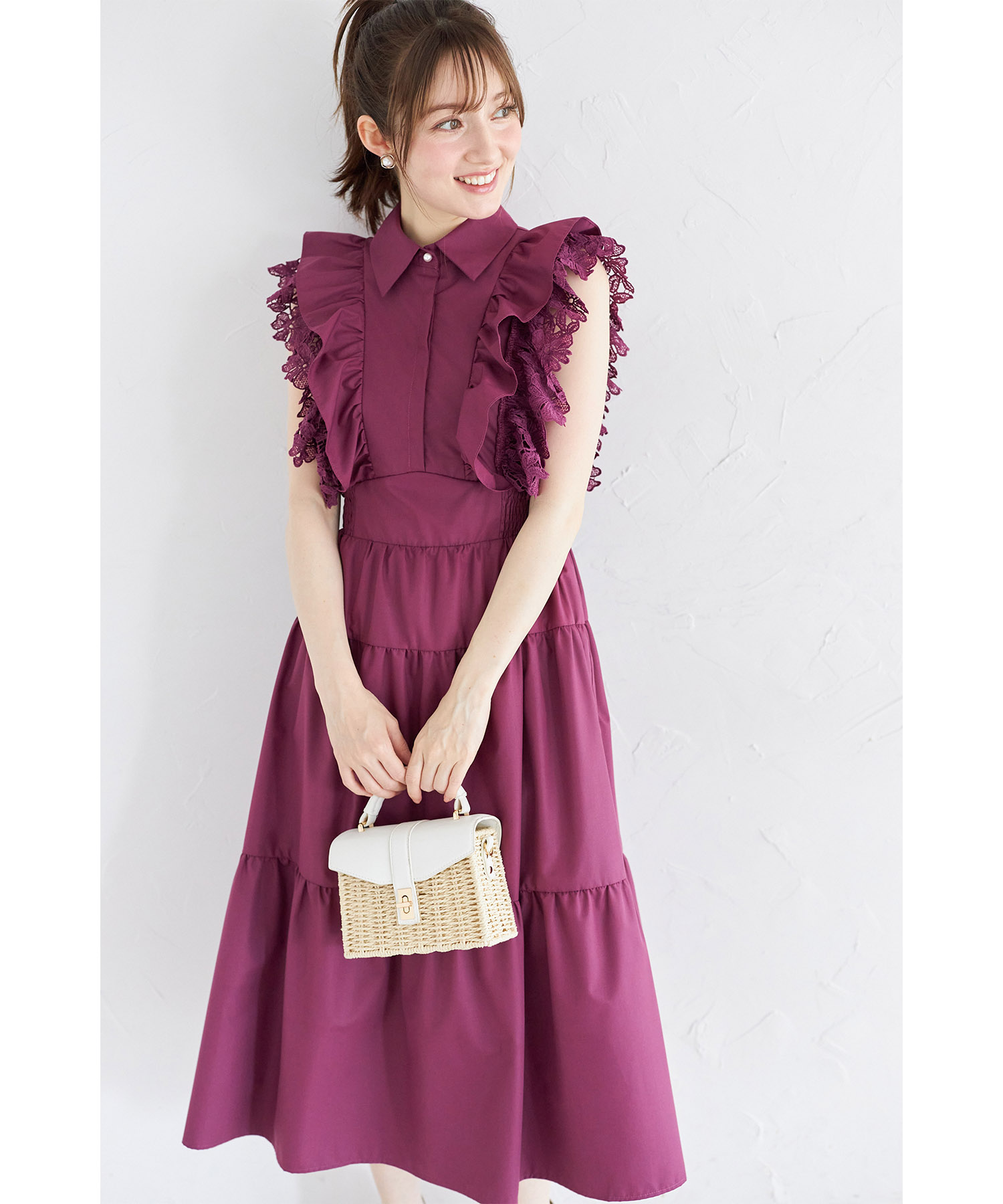 フラワーレース×フリル付きティアードシャツワンピース