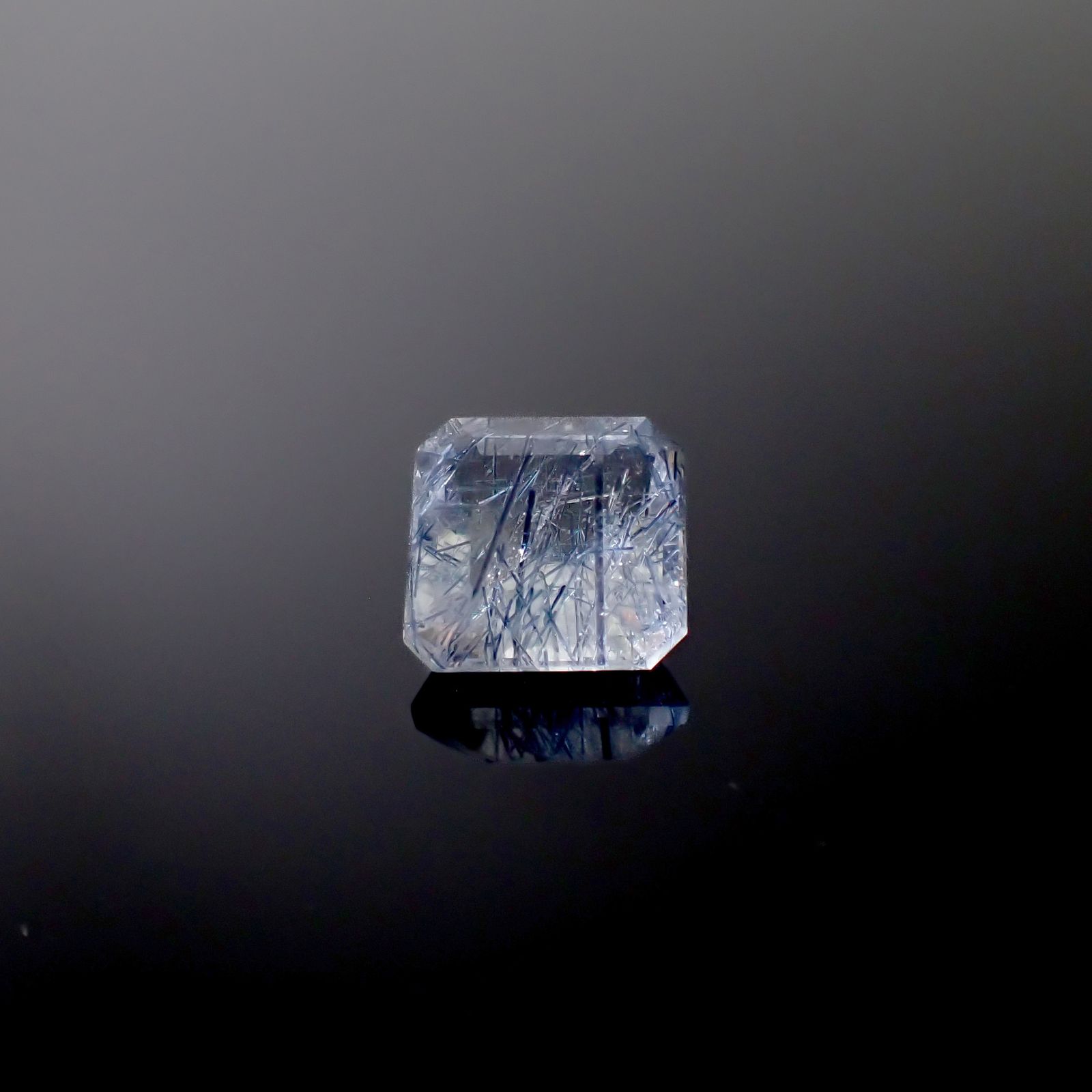 インディゴライトインクォーツ ブラジル産 3.30ct [241229598]9x8.8mm