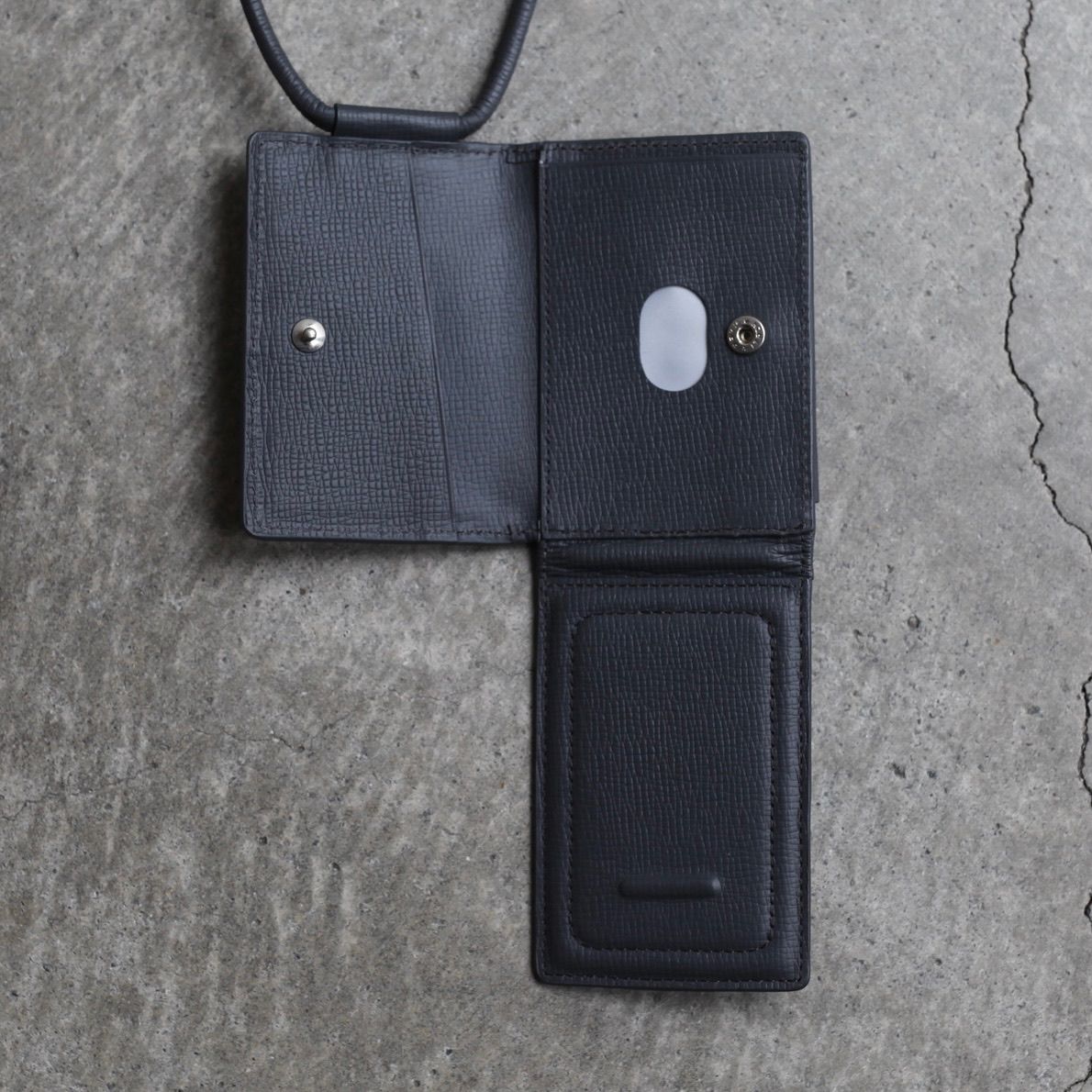 objcts.io - 【残り一点】レザーストラップ付ウォレット(GRAY