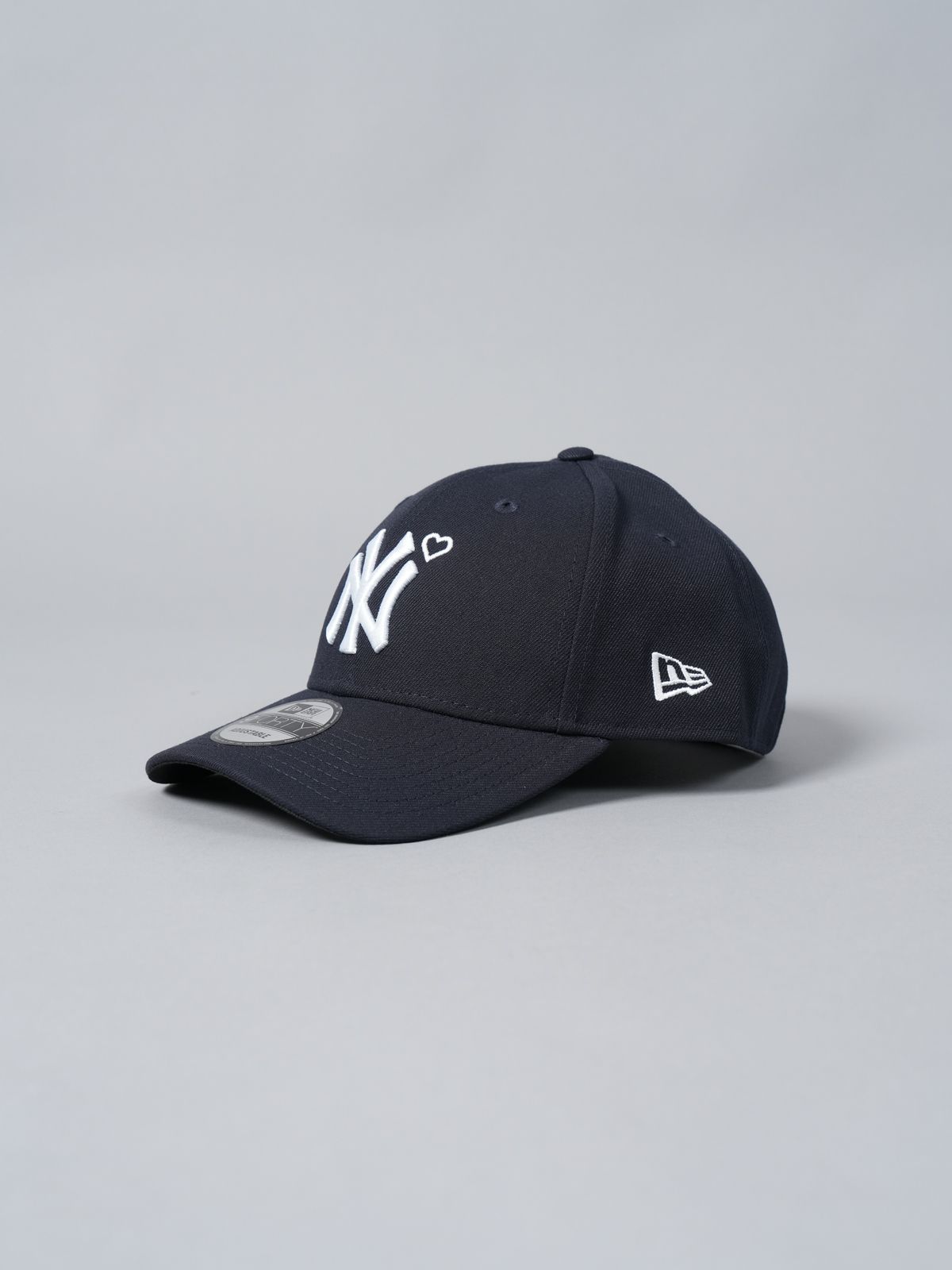 BASICKS - 【限定】9 FORTY Yankees Heart Embroidery Cap / ベス