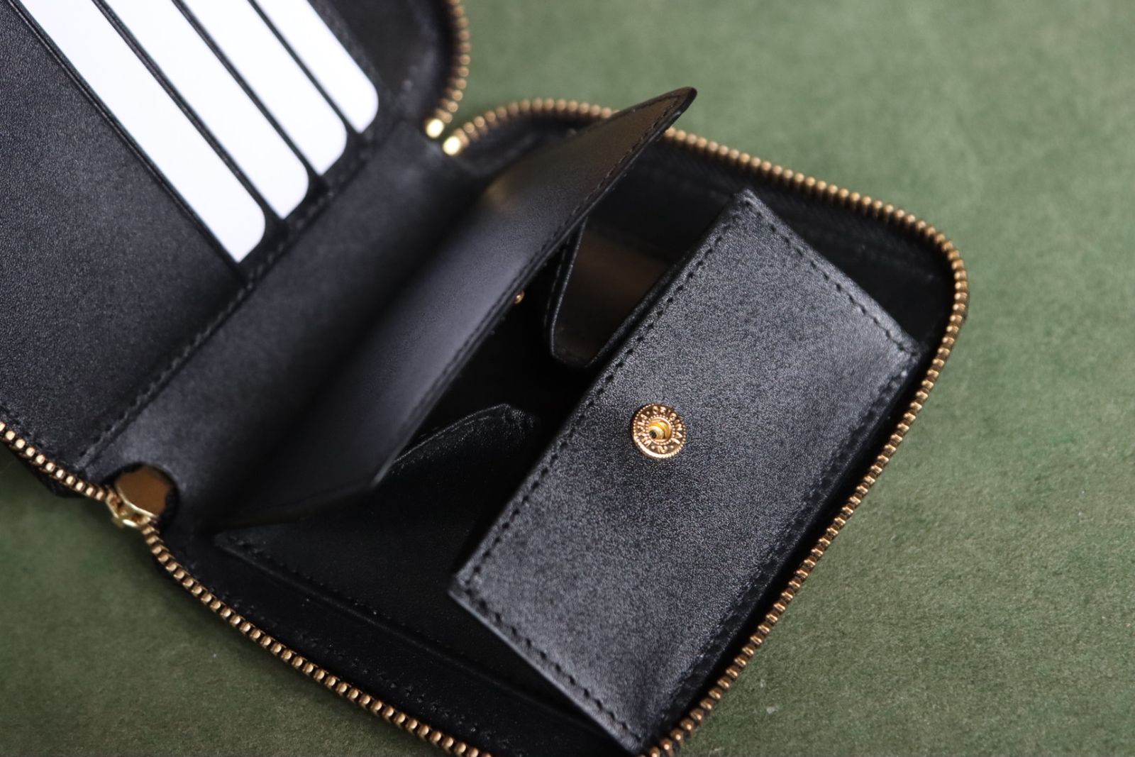 Wallet COMME des GARCONS - コムデギャルソン 財布 Classic Leather