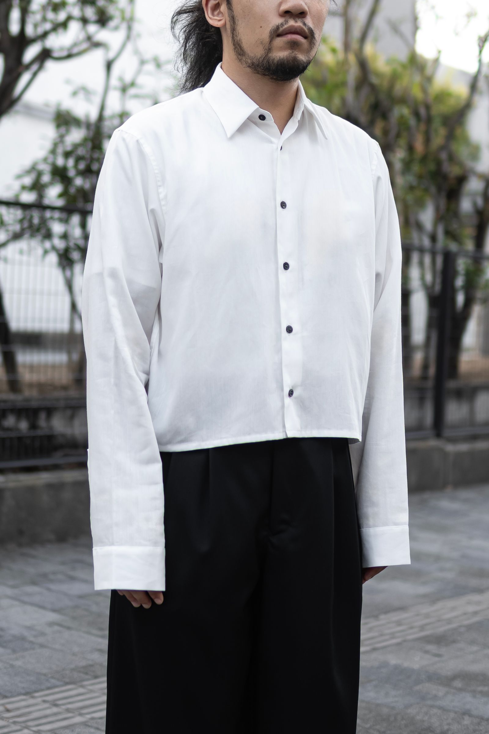 SHINYAKOZUKA - SHORT TORSO SHIRT / SNOW | Retikle Online Store