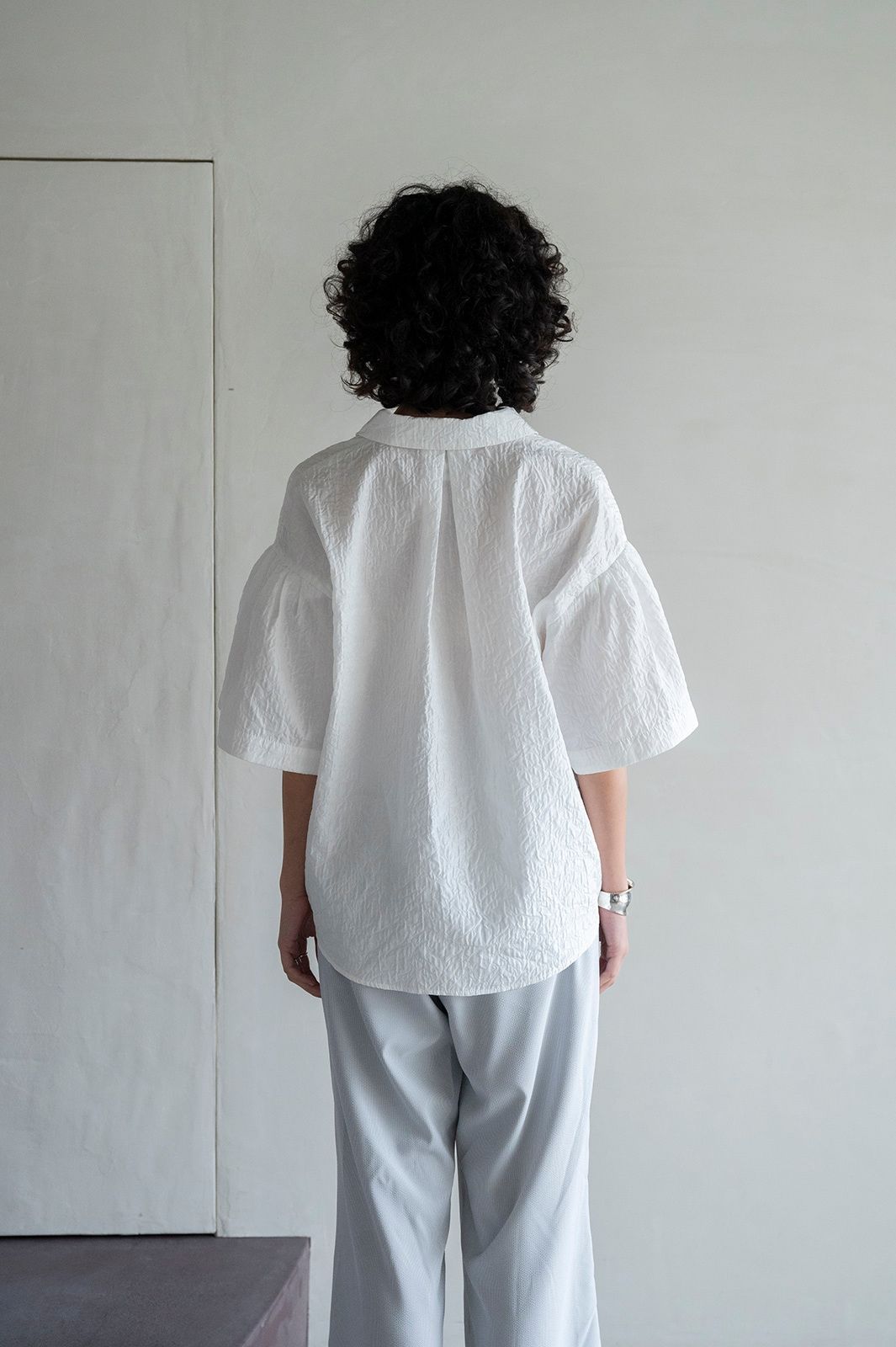 CAVEZA ROSSO - ジャカードタックスリーブブラウス (ホワイト) | Sir