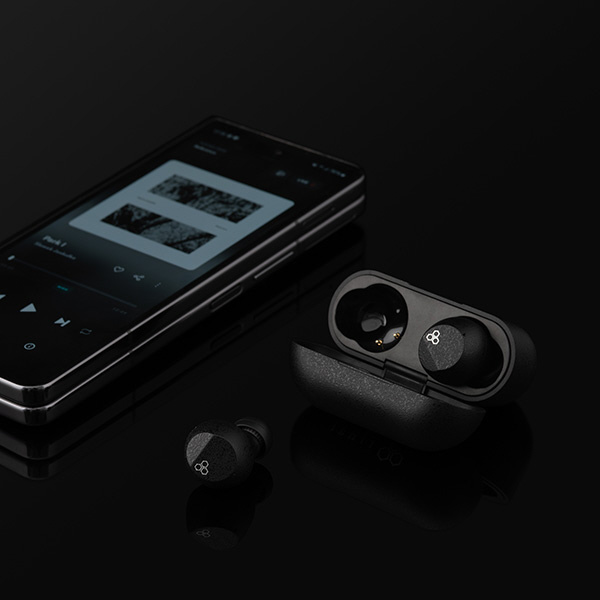 final 完全ワイヤレスイヤホン ZE3000SV FI-ZE3SDPLTW｜の通販は