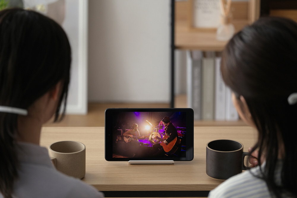 TE084M4V1-B タブレット 8インチ ［8型 /Wi-Fiモデル /ストレージ