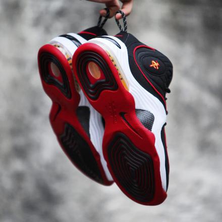 海外3月18日発売予定】 ナイキ エア ペニー2 ブラック/ホワイト