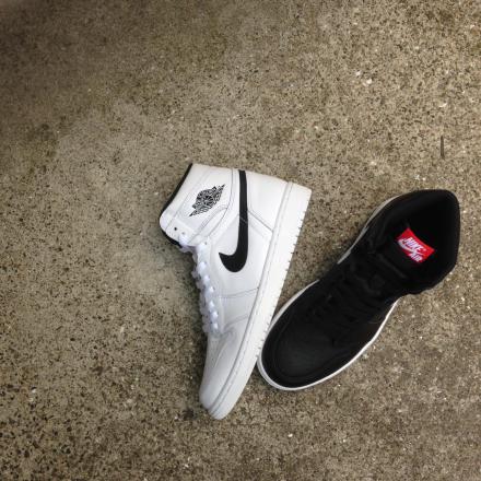 オンライン発売開始】 ナイキエアジョーダン1 ハイ OG 陰陽パック