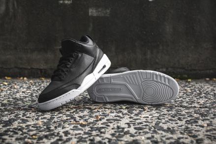 国内10月15日発売予定】 ナイキ エアジョーダン3 レトロ ブラック