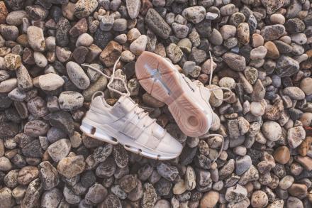 国内11月24日発売予定】 キス × ノンネイティブ × アディダス