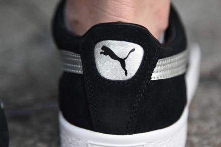 プーマ スエード 90681S ブラック/シルバー (366102-01) - スニーカー