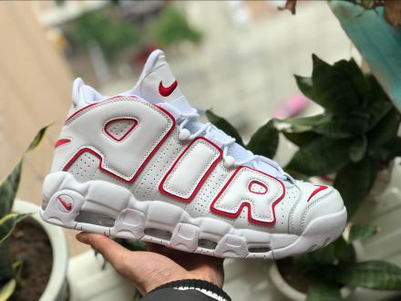 国内5月19日発売予定】 ナイキ エア モア アップテンポ ホワイト/バー