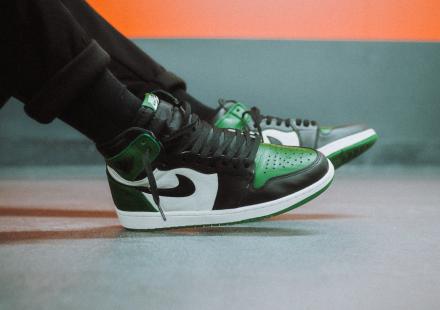 国内9月22日発売予定】 ナイキ エアジョーダン1 レトロ ハイ OG パイン