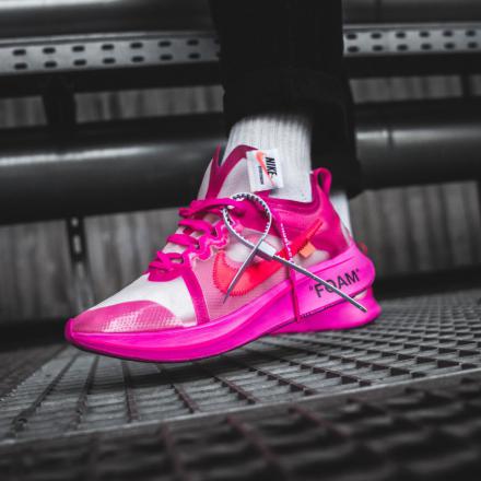 国内12月12日抽選締め切り】オフホワイト × ナイキ ズーム フライ SP