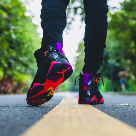 国内10月31日発売予定】ナイキ ウィメンズ エアジョーダン7 レトロ