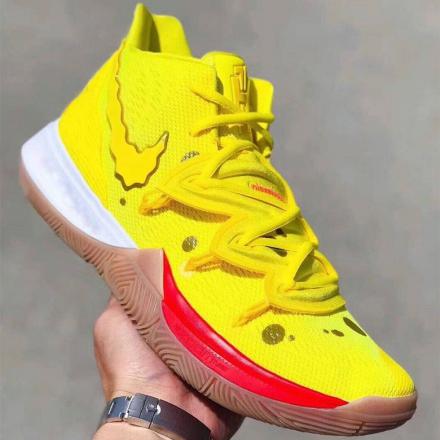 国内9月6日発売予定】 スポンジボブ × ナイキ カイリー 5 EP イエロー