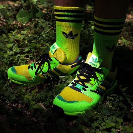 国内8月28日発売予定】アトモス × アディダス オリジナルス ZX8000 