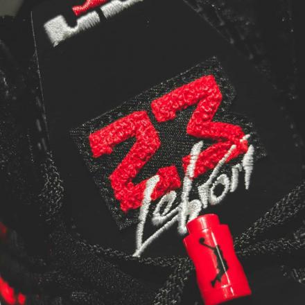 国内1月8日発売予定】ナイキ レブロン 17 