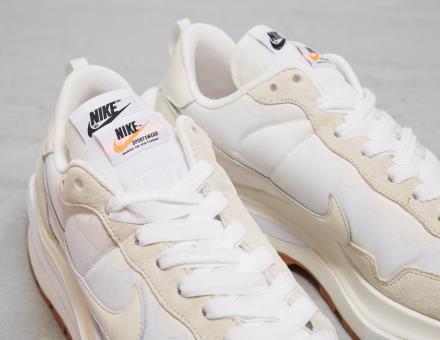 国内3月10日発売予定】サカイ × ナイキ ヴェイパーワッフル ホワイト