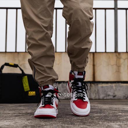 国内4月9日発売予定】ナイキ エアジョーダン 1 レトロ ハイ OG