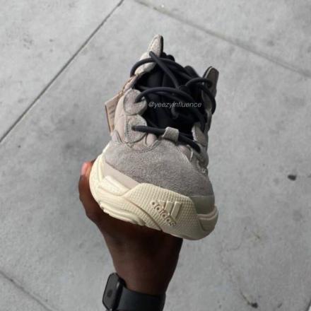 国内10月11日発売予定】アディダス オリジナルス イージー 500 ハイ