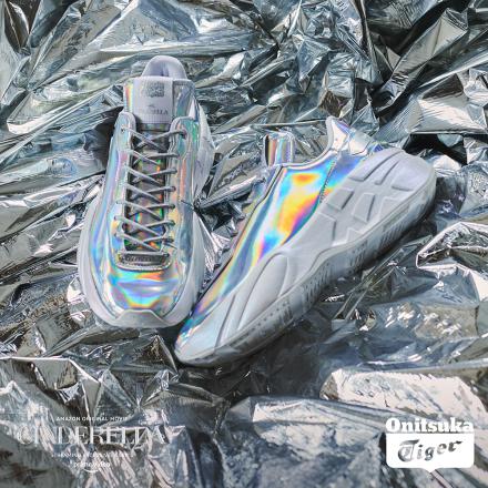 国内9月3日発売/10月7日再販予定】シンデレラ × オニツカタイガー P